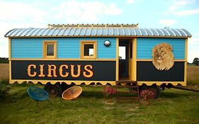 La roulotte CIRCUS des Grillots