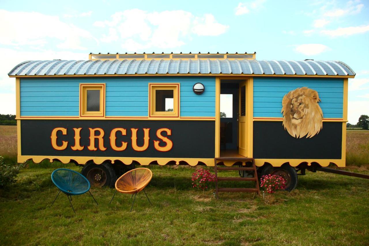 Hotel La roulotte CIRCUS des Grillots à Beaulon Extérieur photo