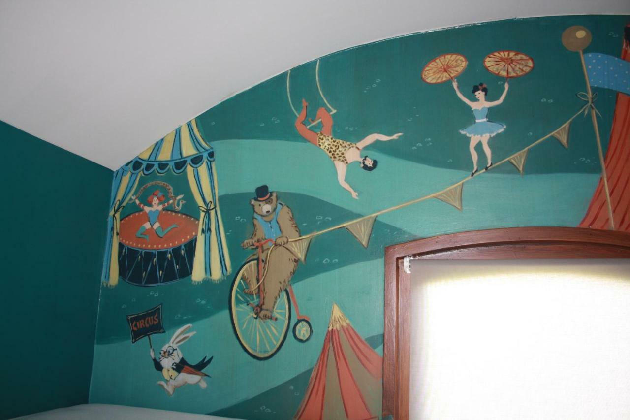 Hotel La roulotte CIRCUS des Grillots à Beaulon Extérieur photo